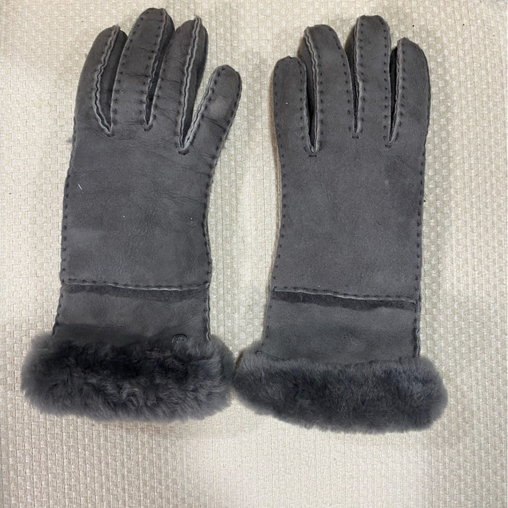 Ugg waterproof fur lined gloves